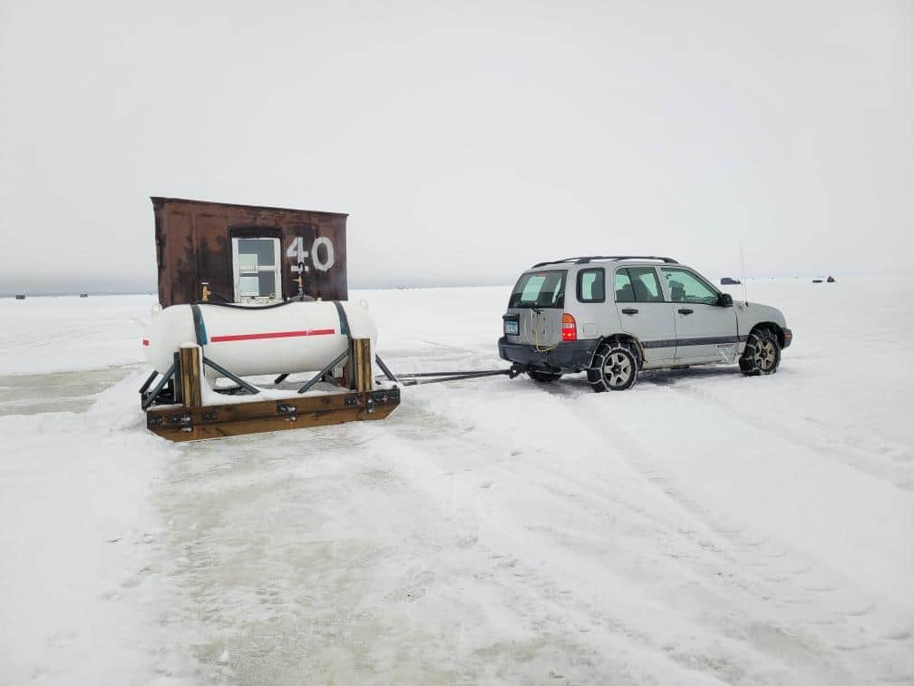 WINTER ICE FISHING. LAKE OF THE WOODS. BALLARD'S RESORT.