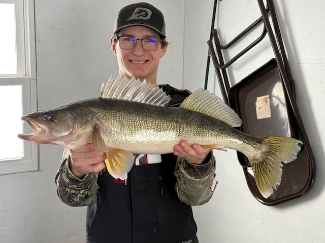 BALLARD'S RESORT ICE FISHING REPORT. LAKE OF THE WOODS.